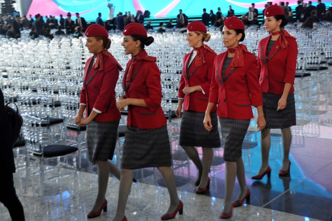 THY'nin yeni üniformaları görücüye çıktı